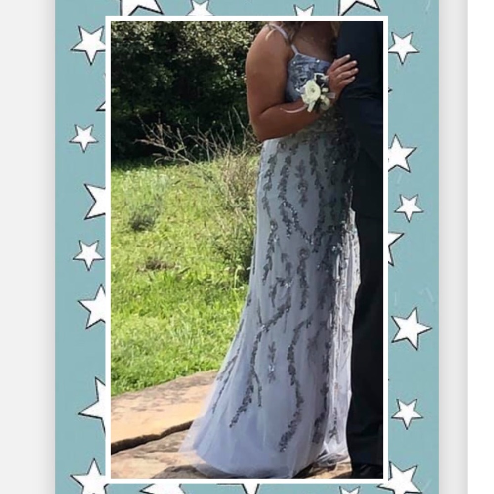 Prom dress - Picture 2 of 8